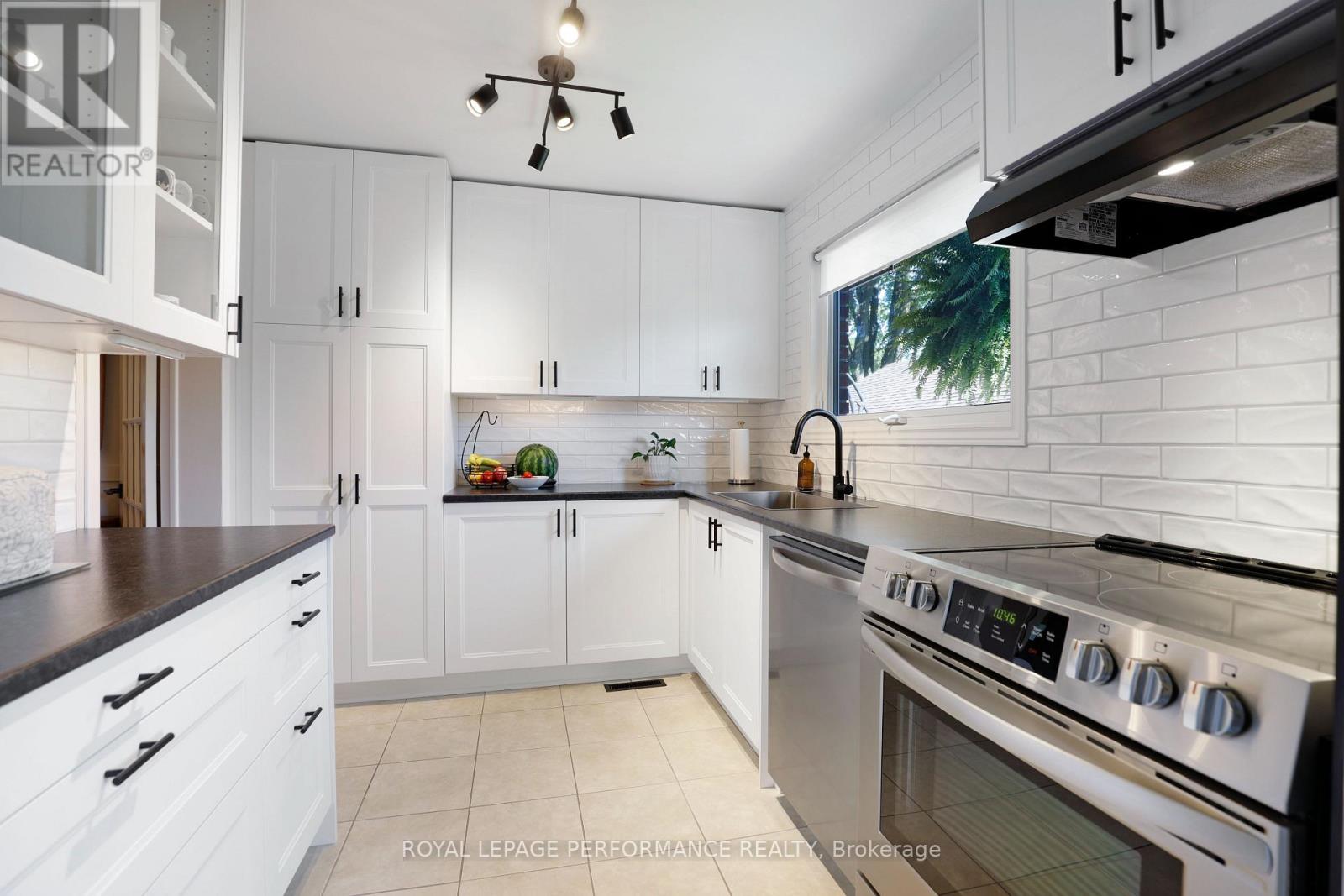 147 - 2111 Montreal Road
