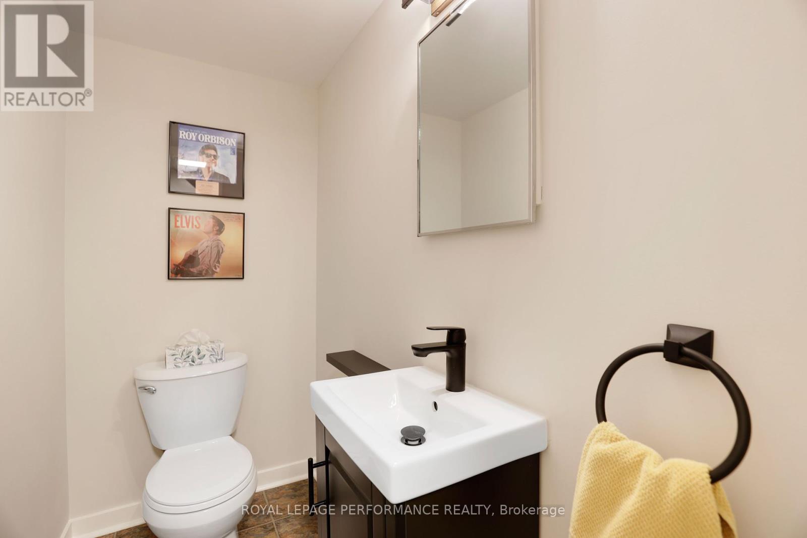 147 - 2111 Montreal Road