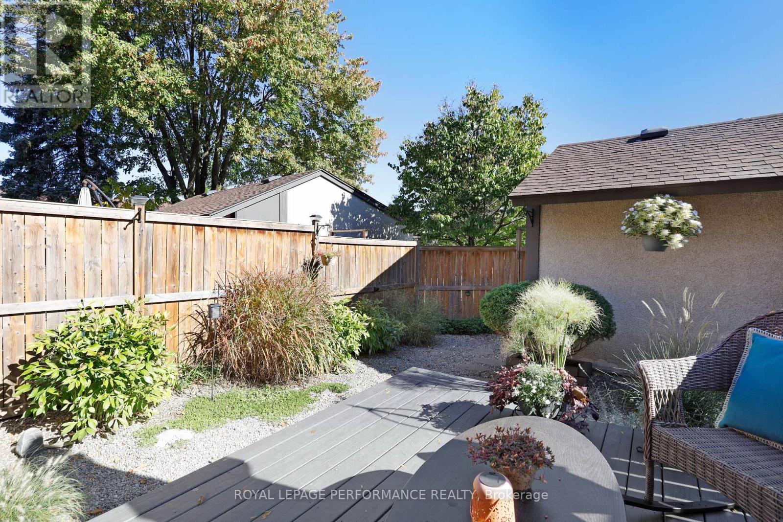 147 - 2111 Montreal Road