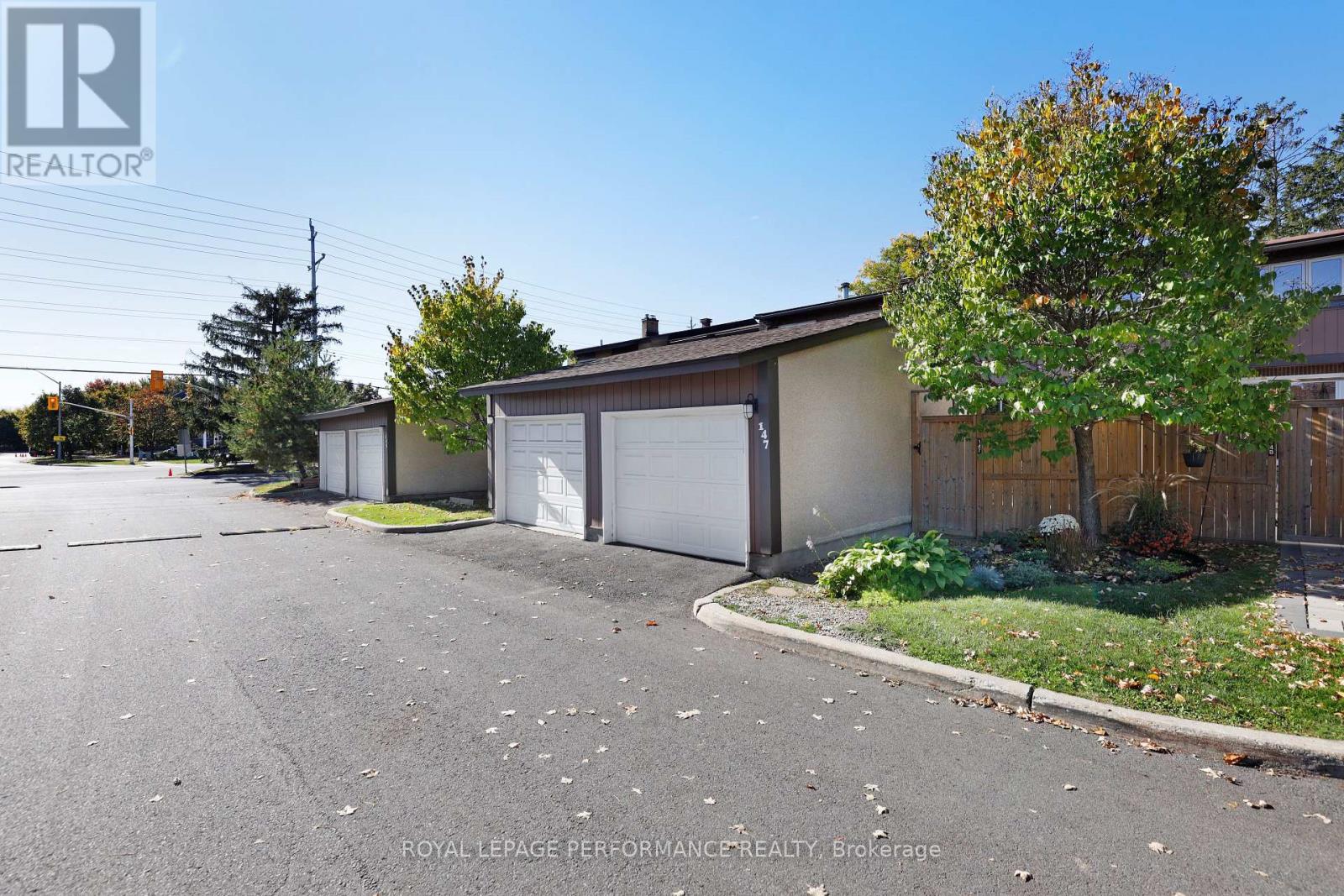 147 - 2111 Montreal Road