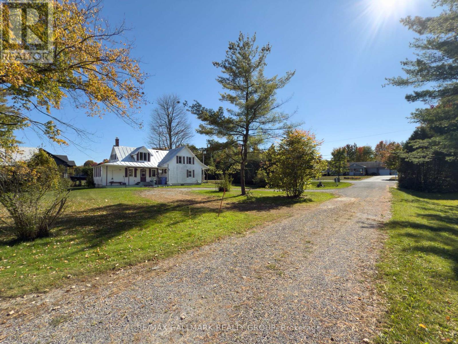1677 Ste Anne Road