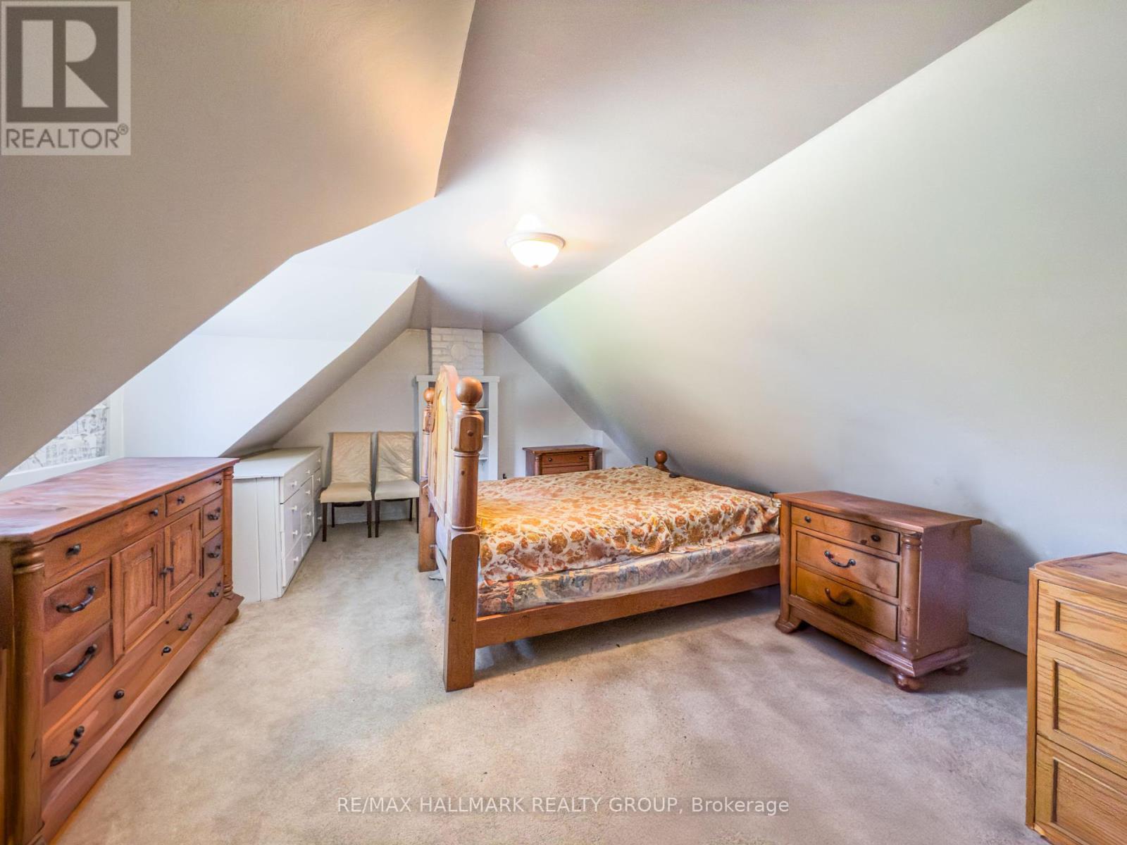 1677 Ste Anne Road
