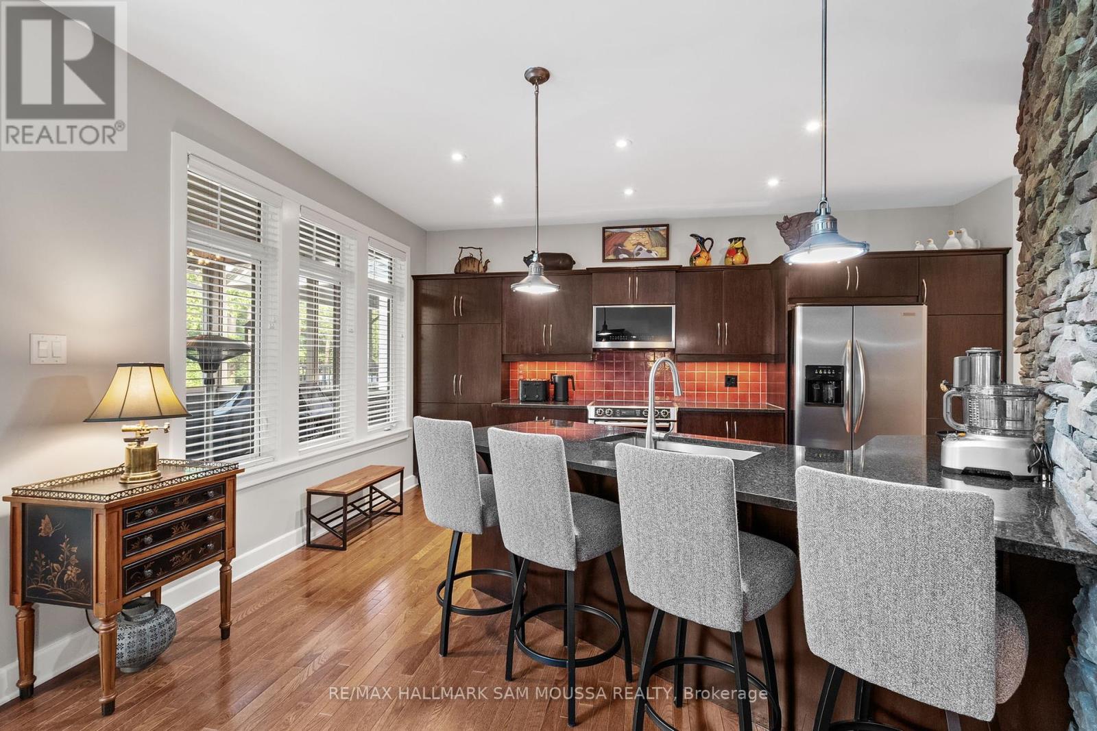 25 Marsh Sparrow Private