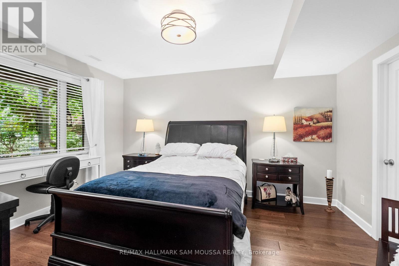 25 Marsh Sparrow Private