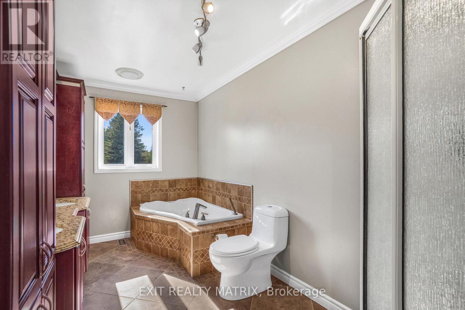 1582 Sandy Hill Road