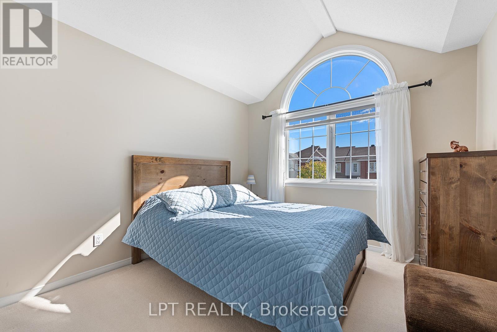 16 Calaveras Avenue