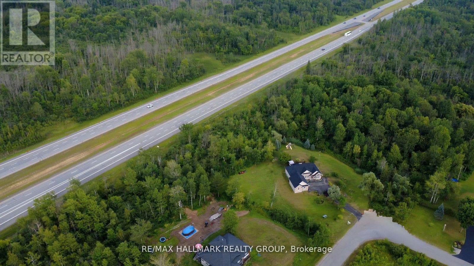 11 Rideau Crossing Crescent