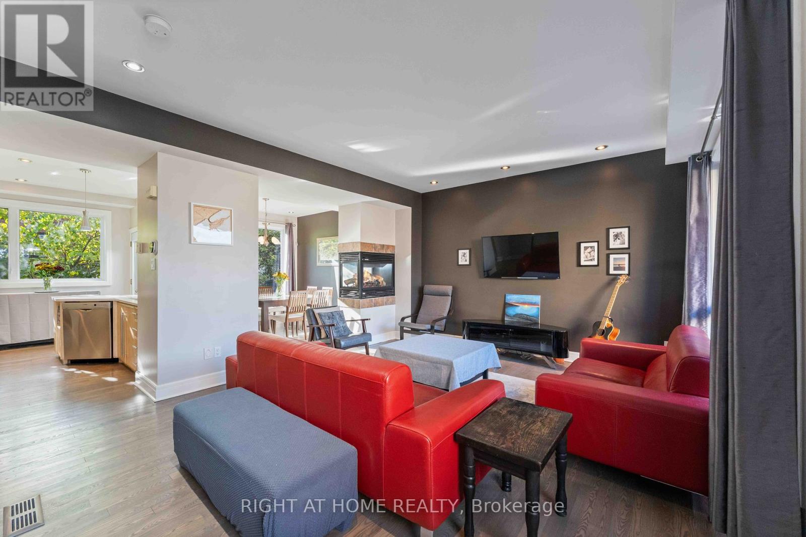 110 Little London Private