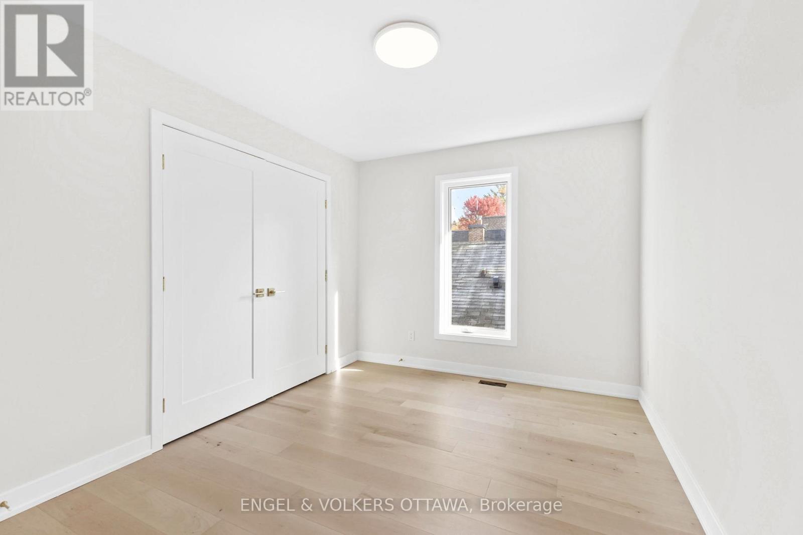 48 Mcnaughton Avenue