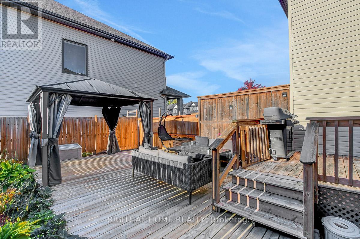 229 Purchase Crescent