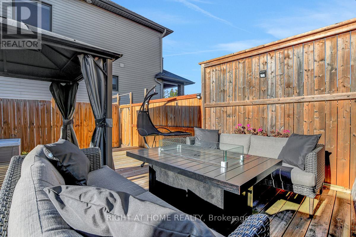 229 Purchase Crescent