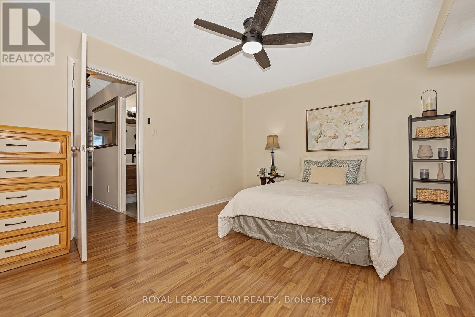 1844 Stonehenge Crescent