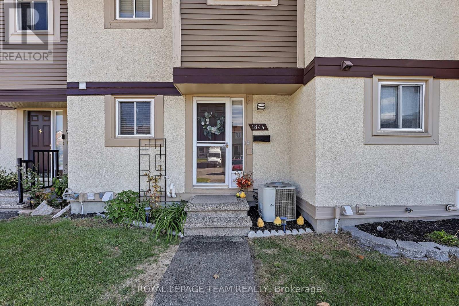 1844 Stonehenge Crescent