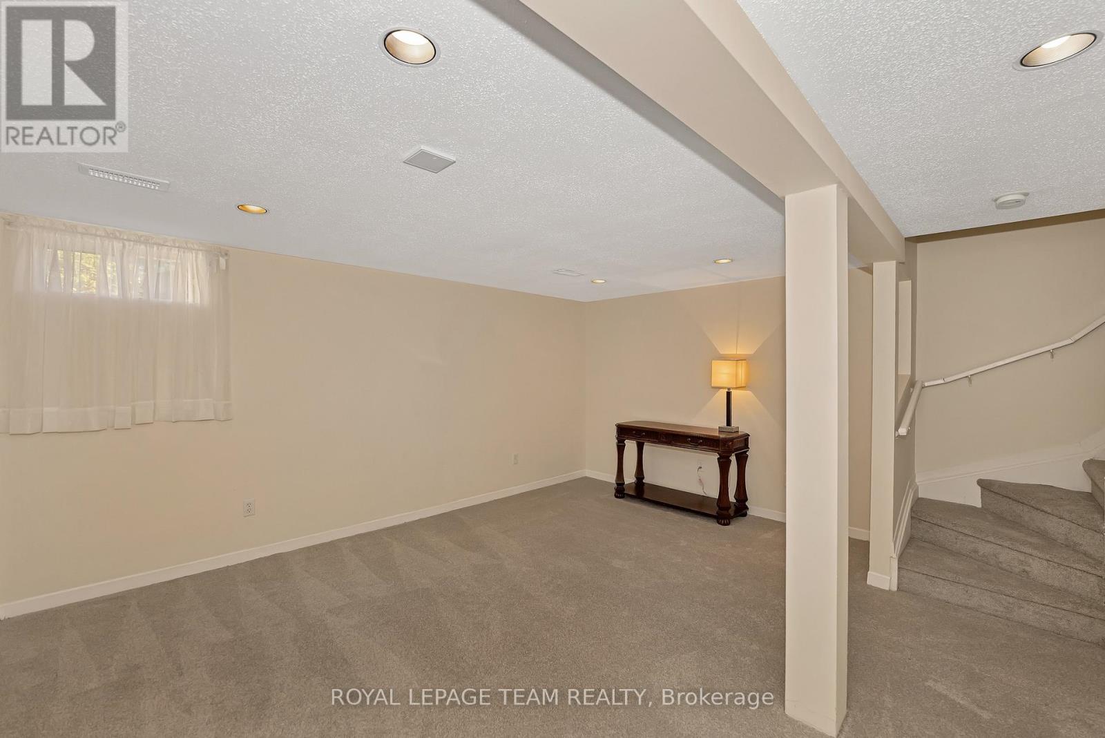 1844 Stonehenge Crescent