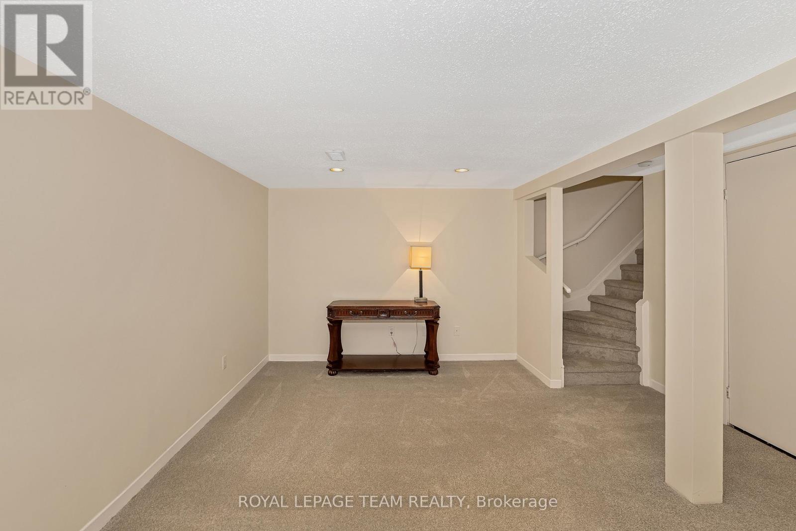 1844 Stonehenge Crescent