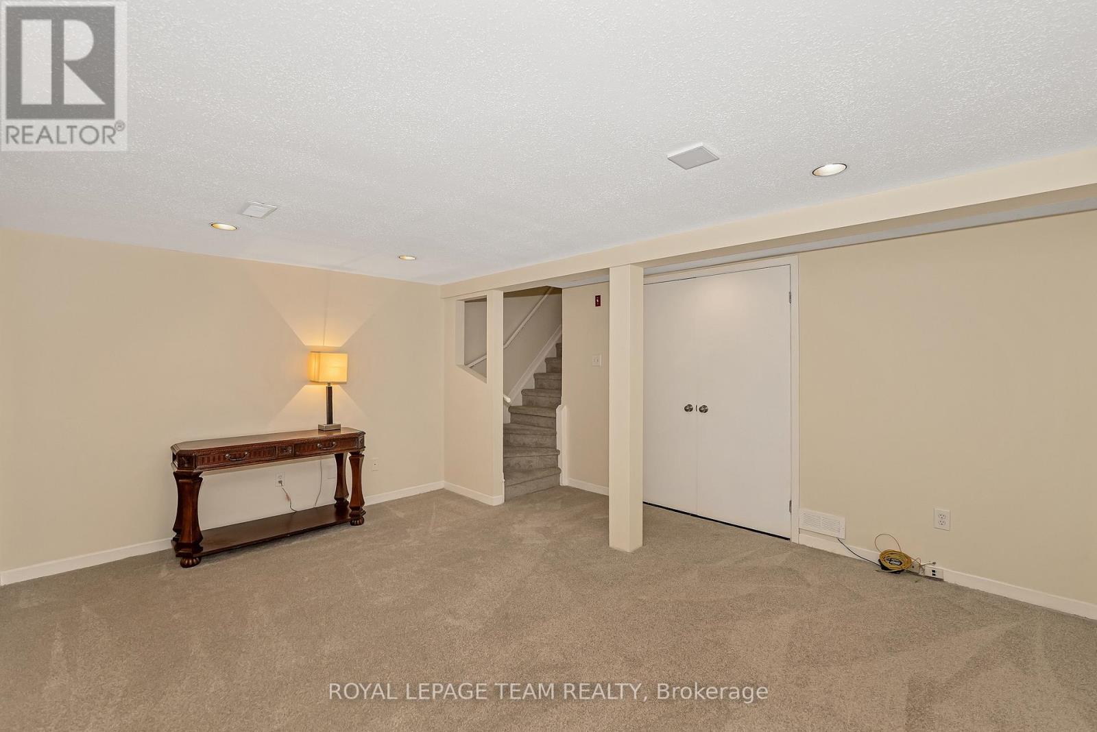 1844 Stonehenge Crescent