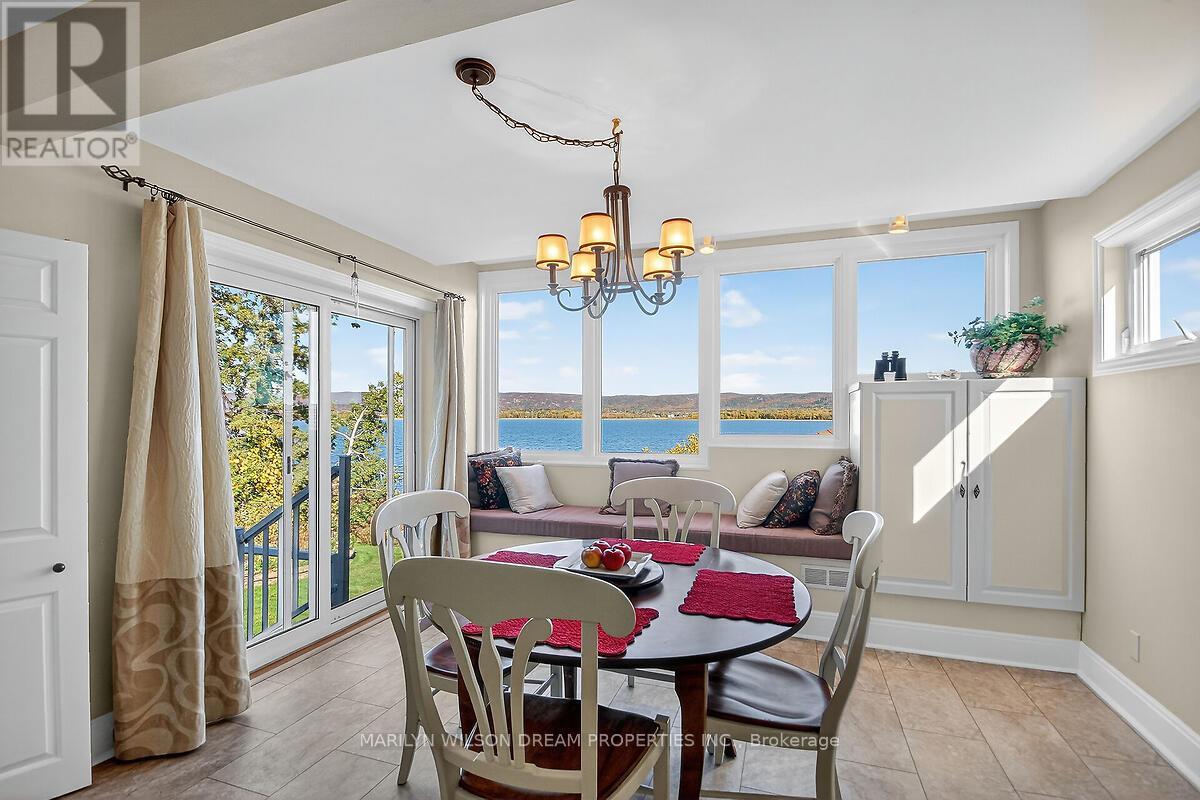 2998 Barlow Crescent