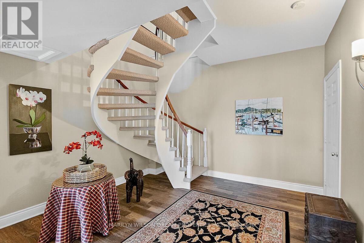 2998 Barlow Crescent