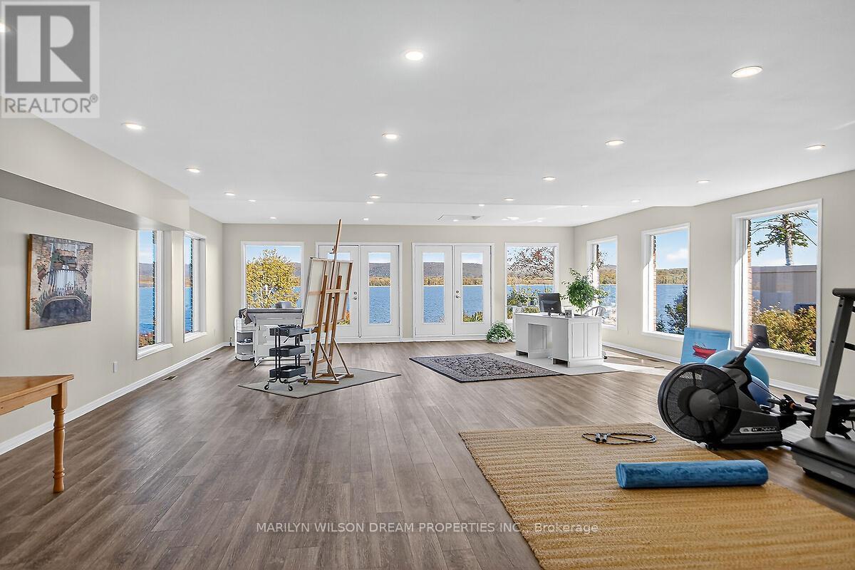 2998 Barlow Crescent