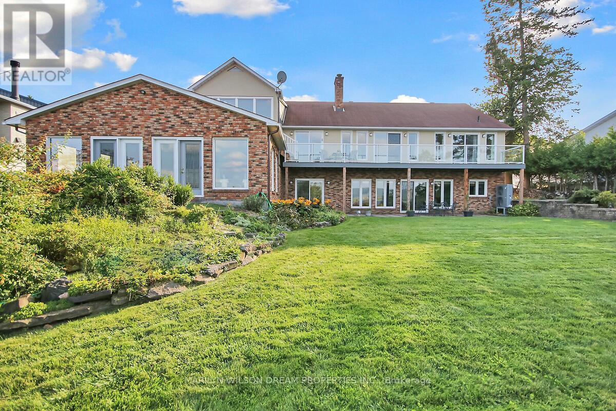 2998 Barlow Crescent