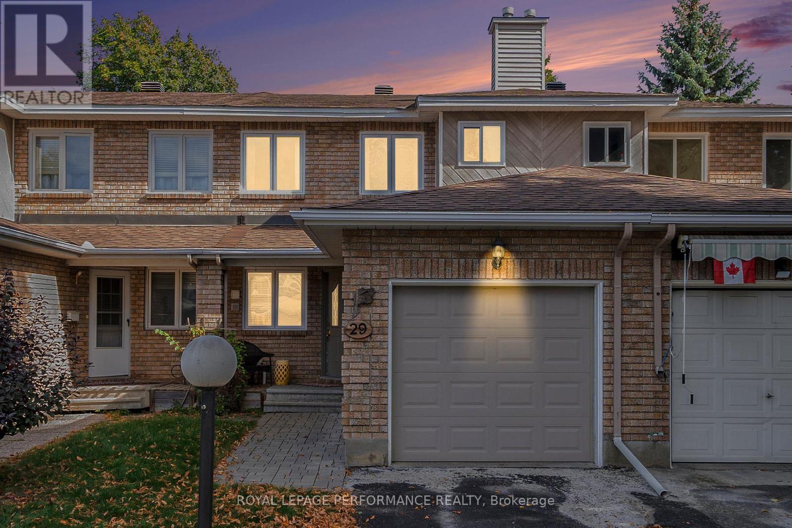 29 Hummingbird Crescent