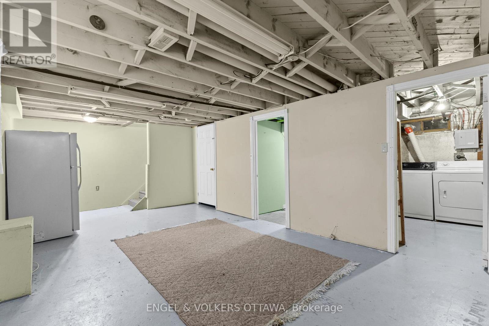 838 Borthwick Avenue