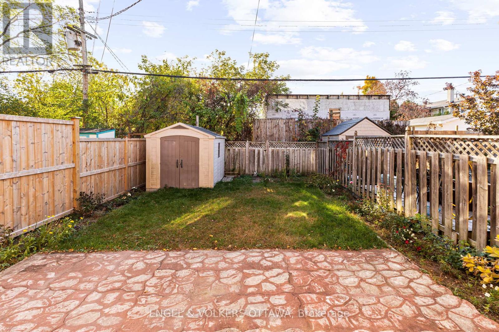 838 Borthwick Avenue