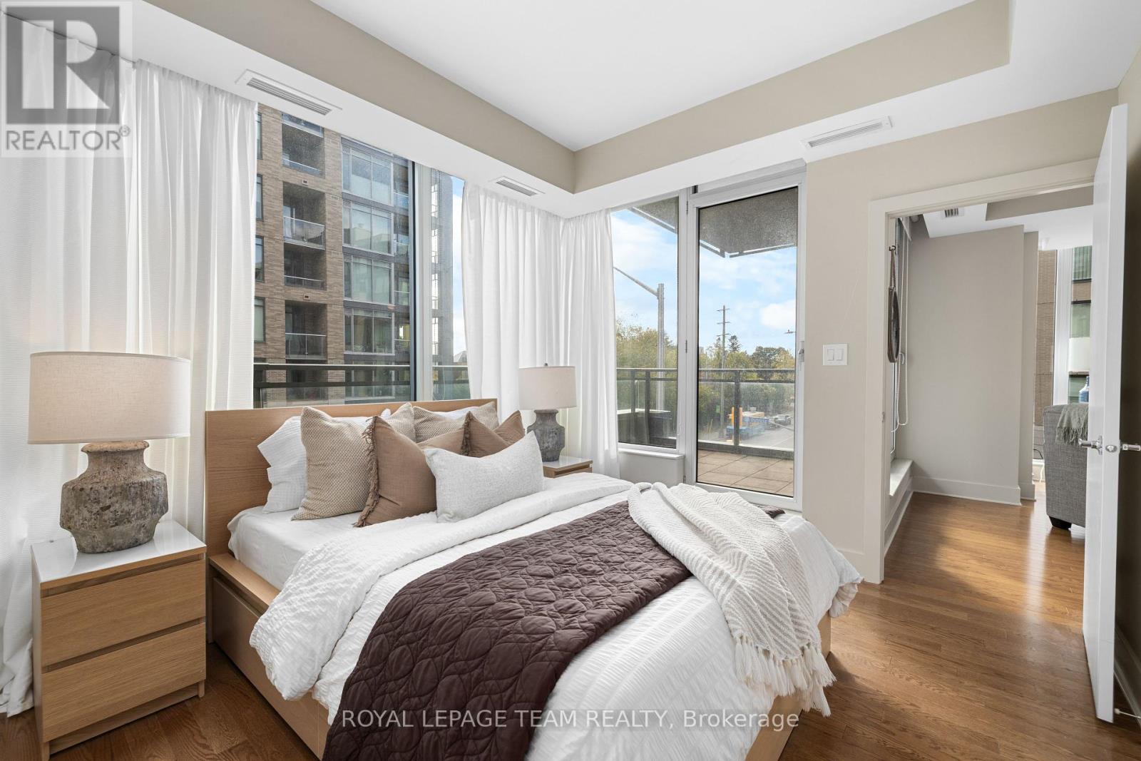 306 - 101 Richmond Road