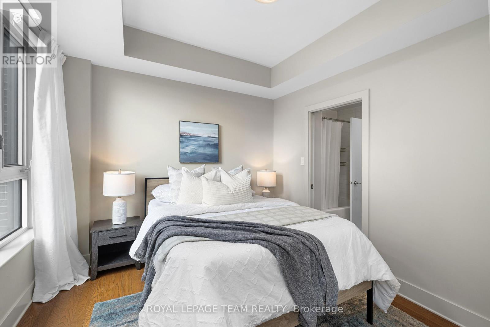 306 - 101 Richmond Road