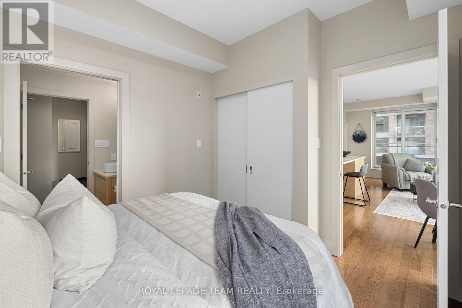 306 - 101 Richmond Road