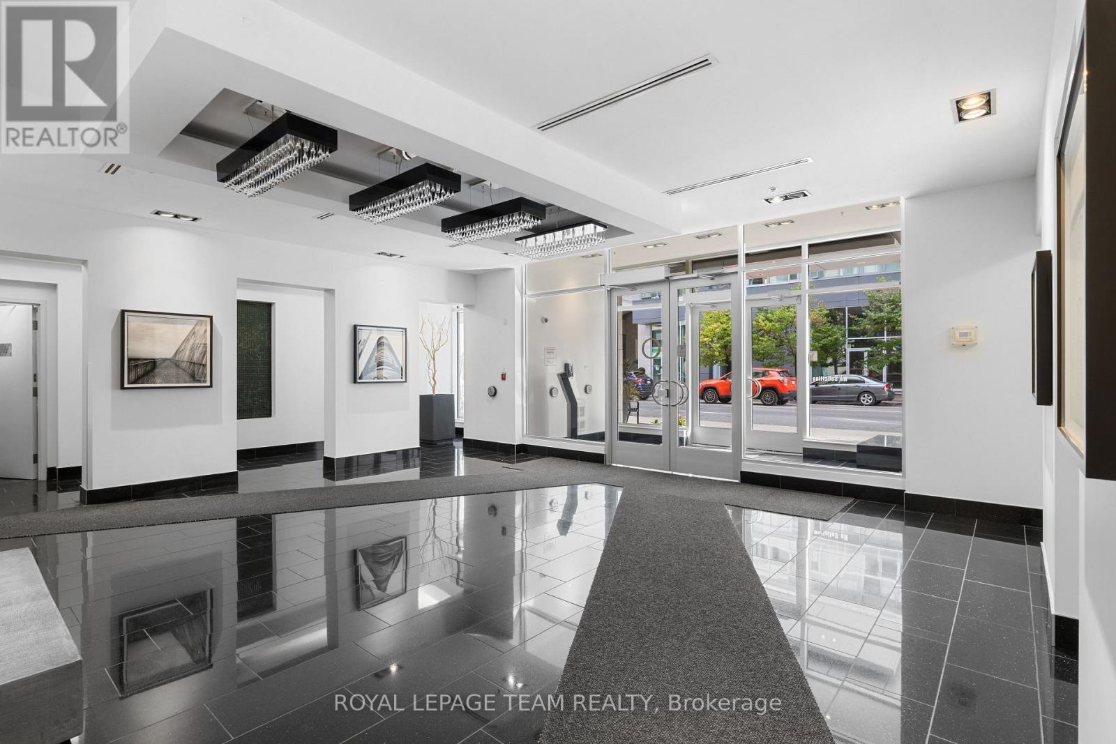 306 - 101 Richmond Road