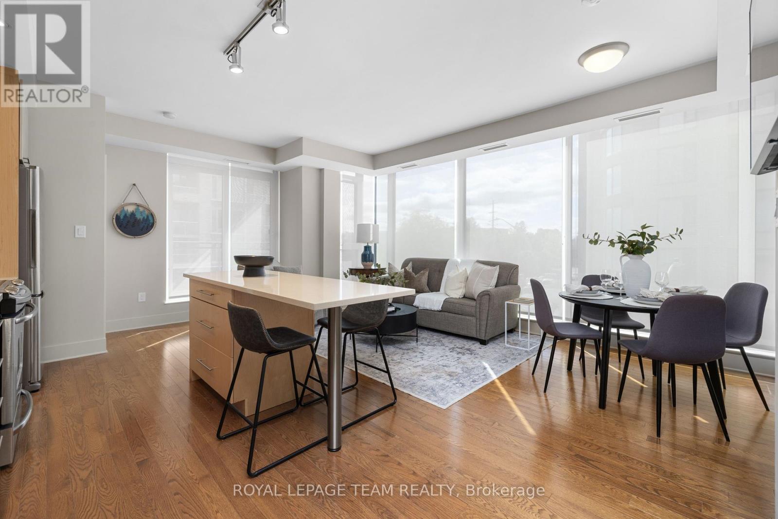306 - 101 Richmond Road