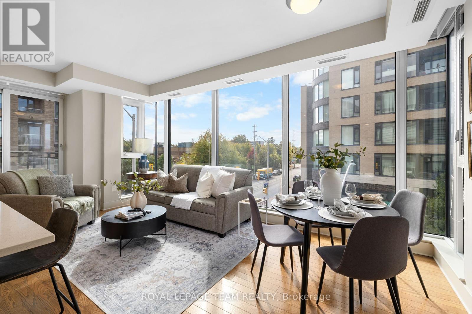 306 - 101 Richmond Road