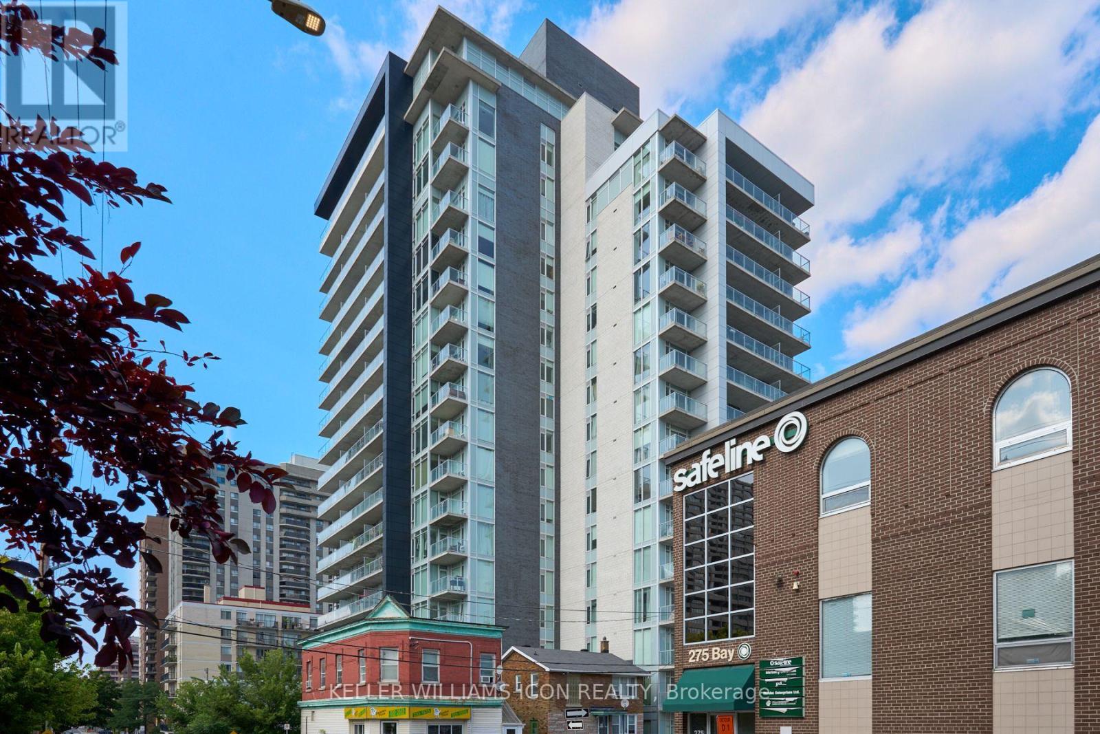 1707 - 255 Bay Street