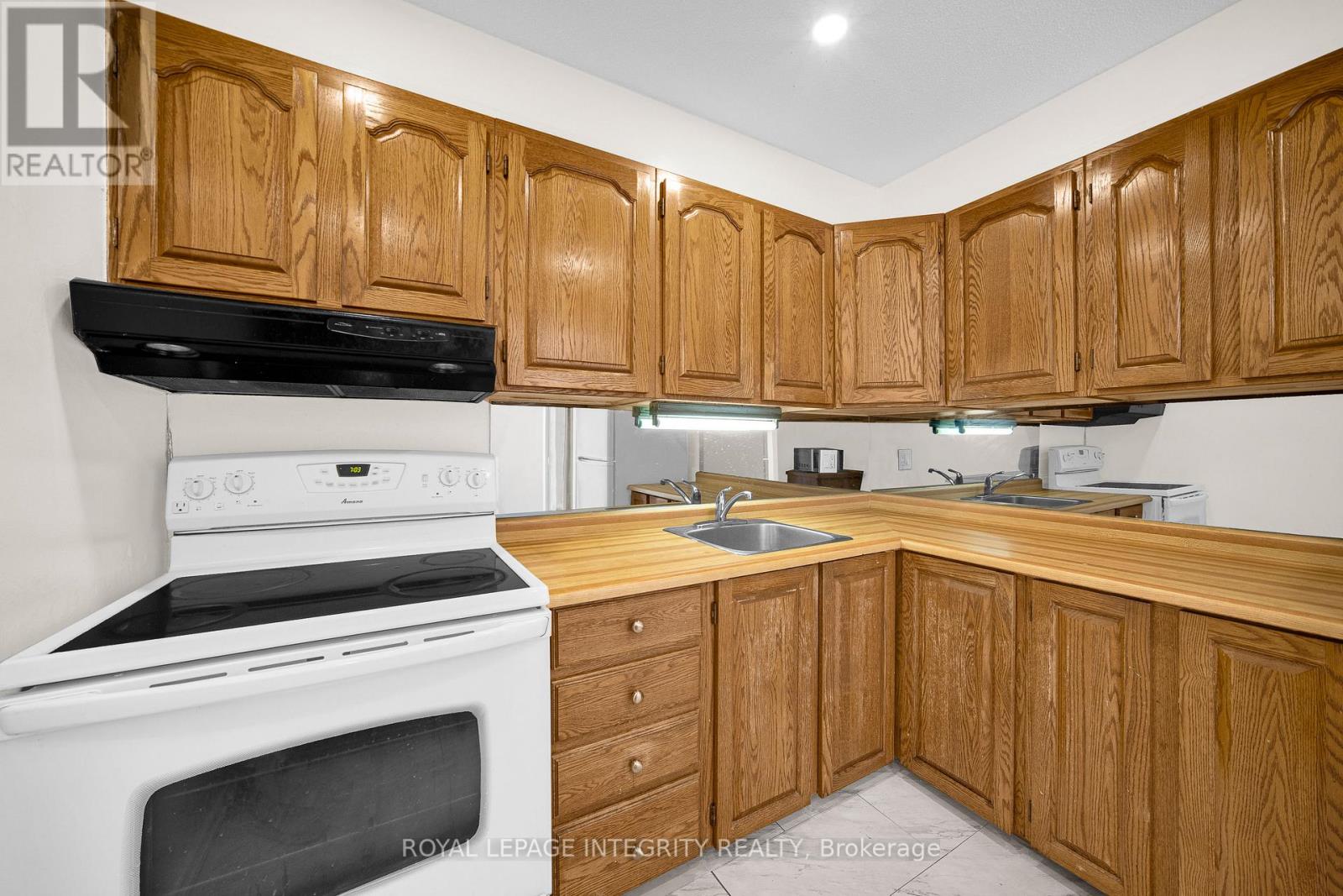 1010 - 20 Chesterton Drive