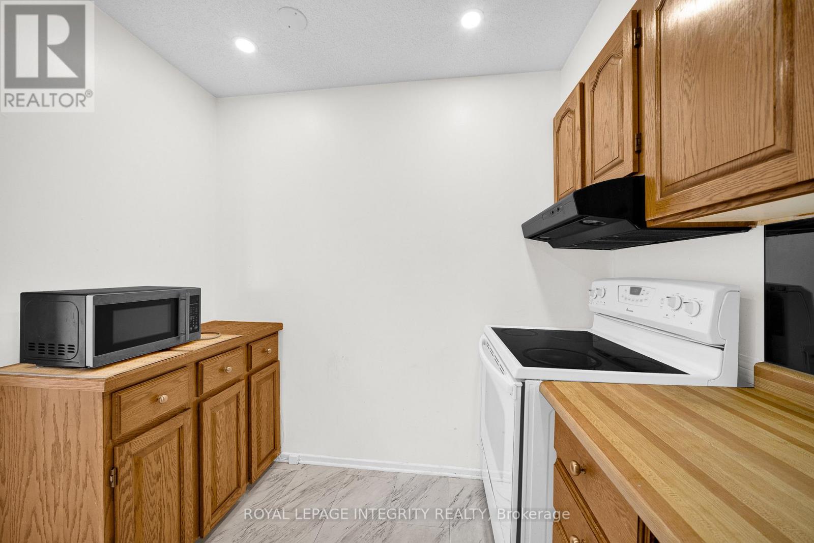 1010 - 20 Chesterton Drive