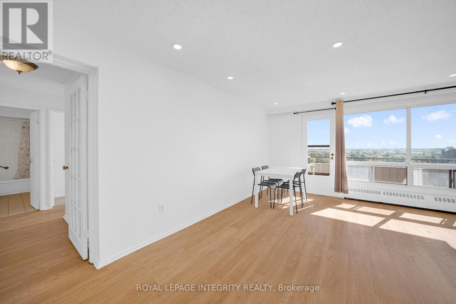 1010 - 20 Chesterton Drive