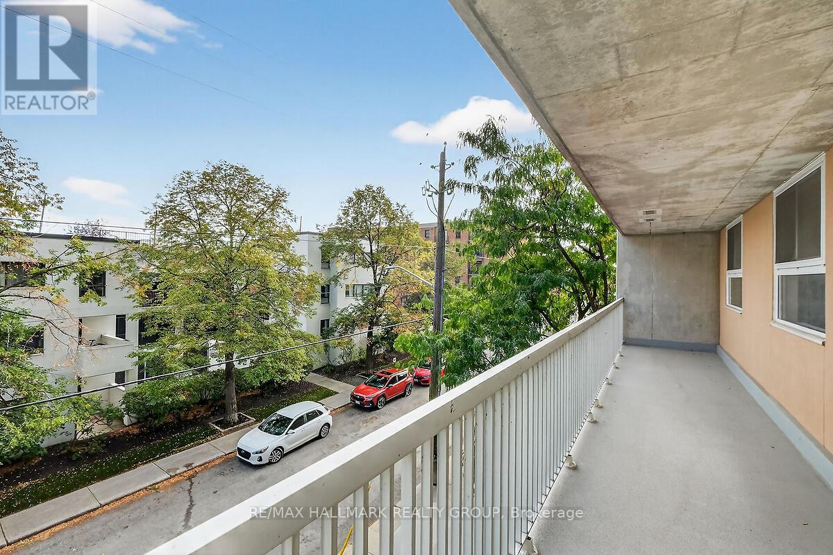 305 - 110 Forward Avenue