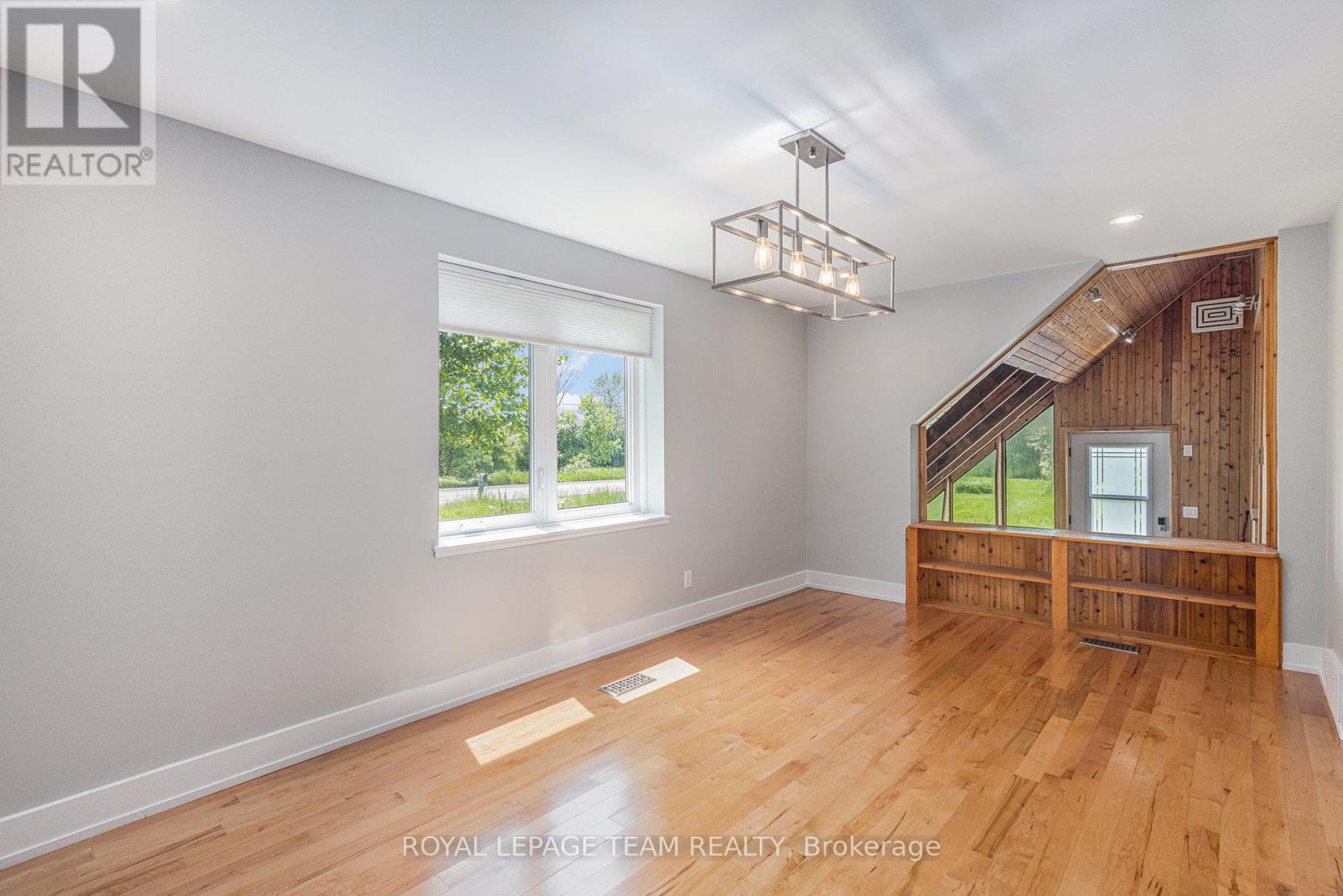 384 Richmond Road