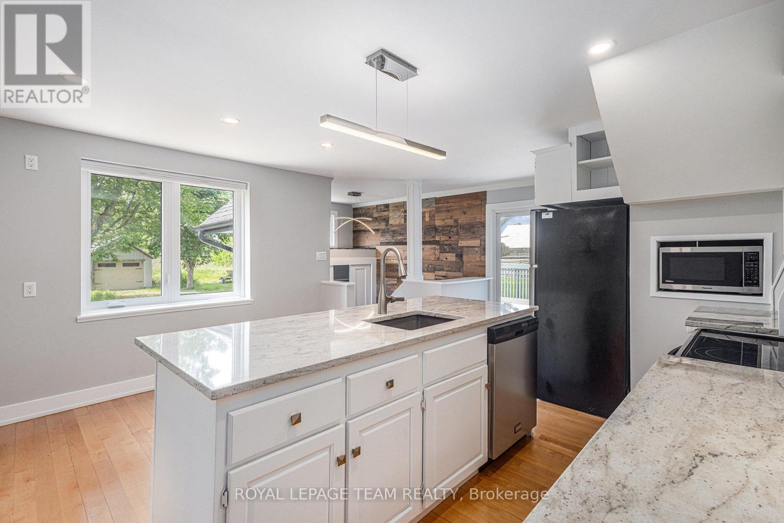 384 Richmond Road