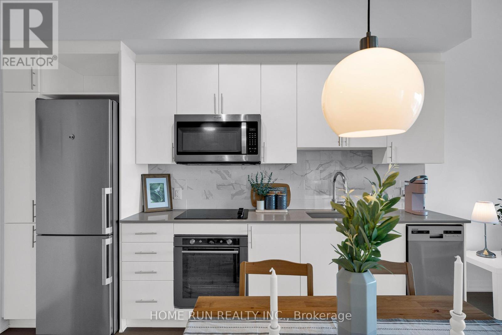 1903 - 805 Carling Avenue