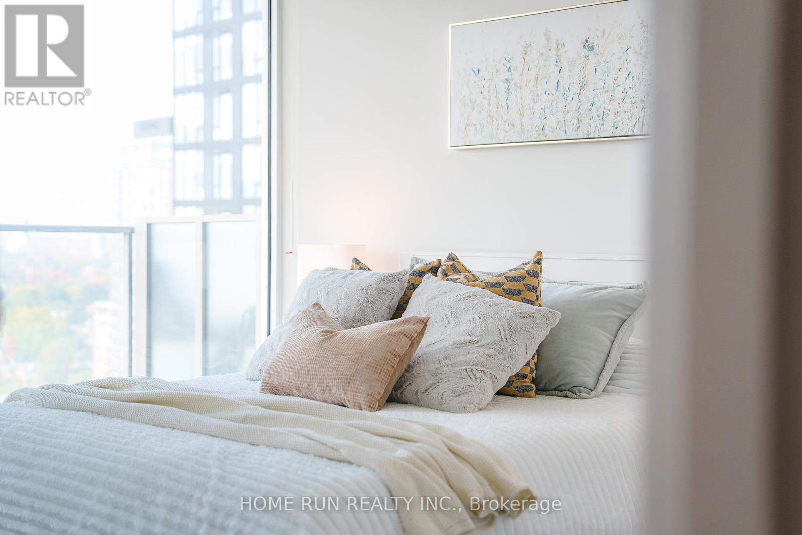 1903 - 805 Carling Avenue