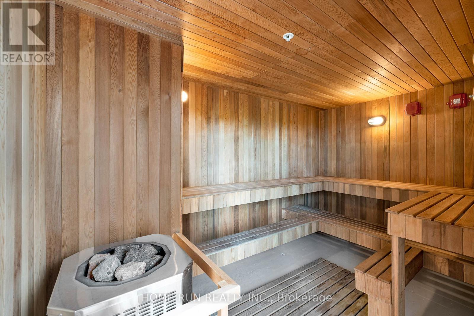 1903 - 805 Carling Avenue