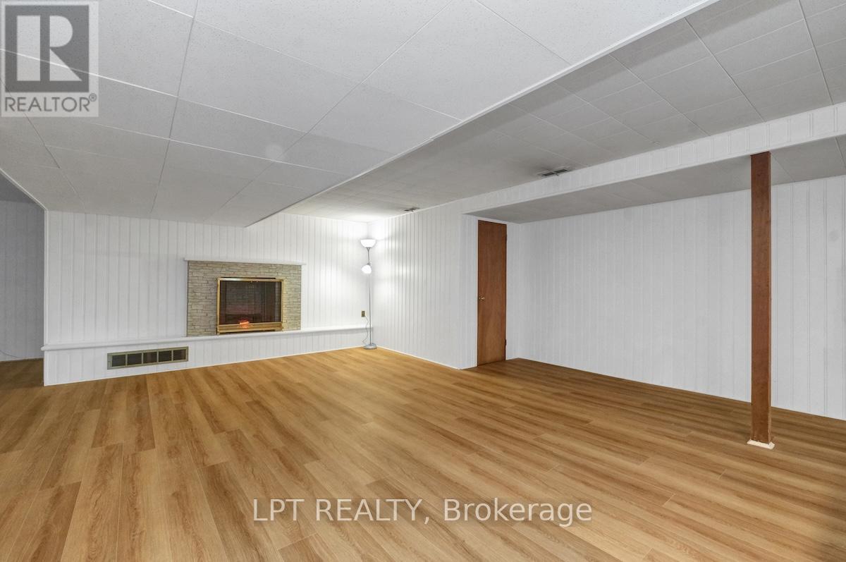 151 Oakridge Boulevard
