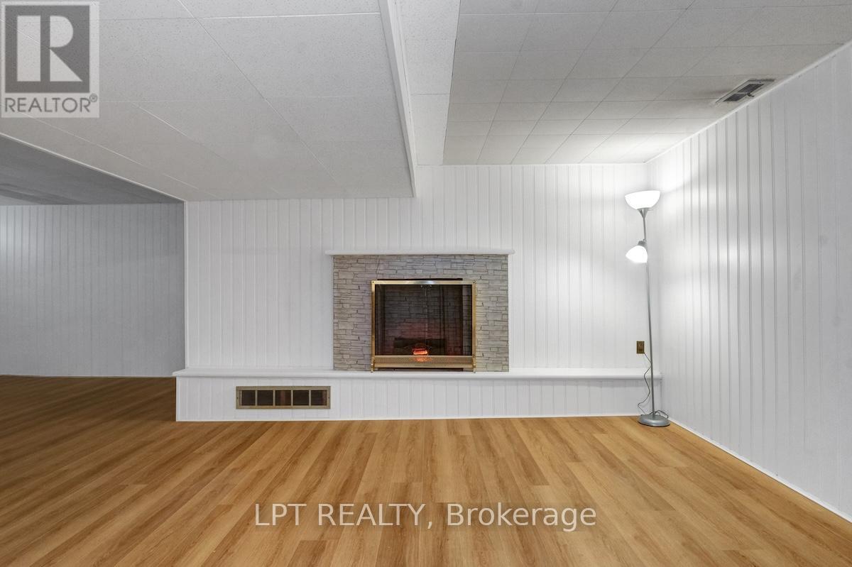 151 Oakridge Boulevard