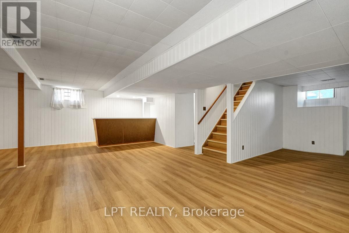 151 Oakridge Boulevard