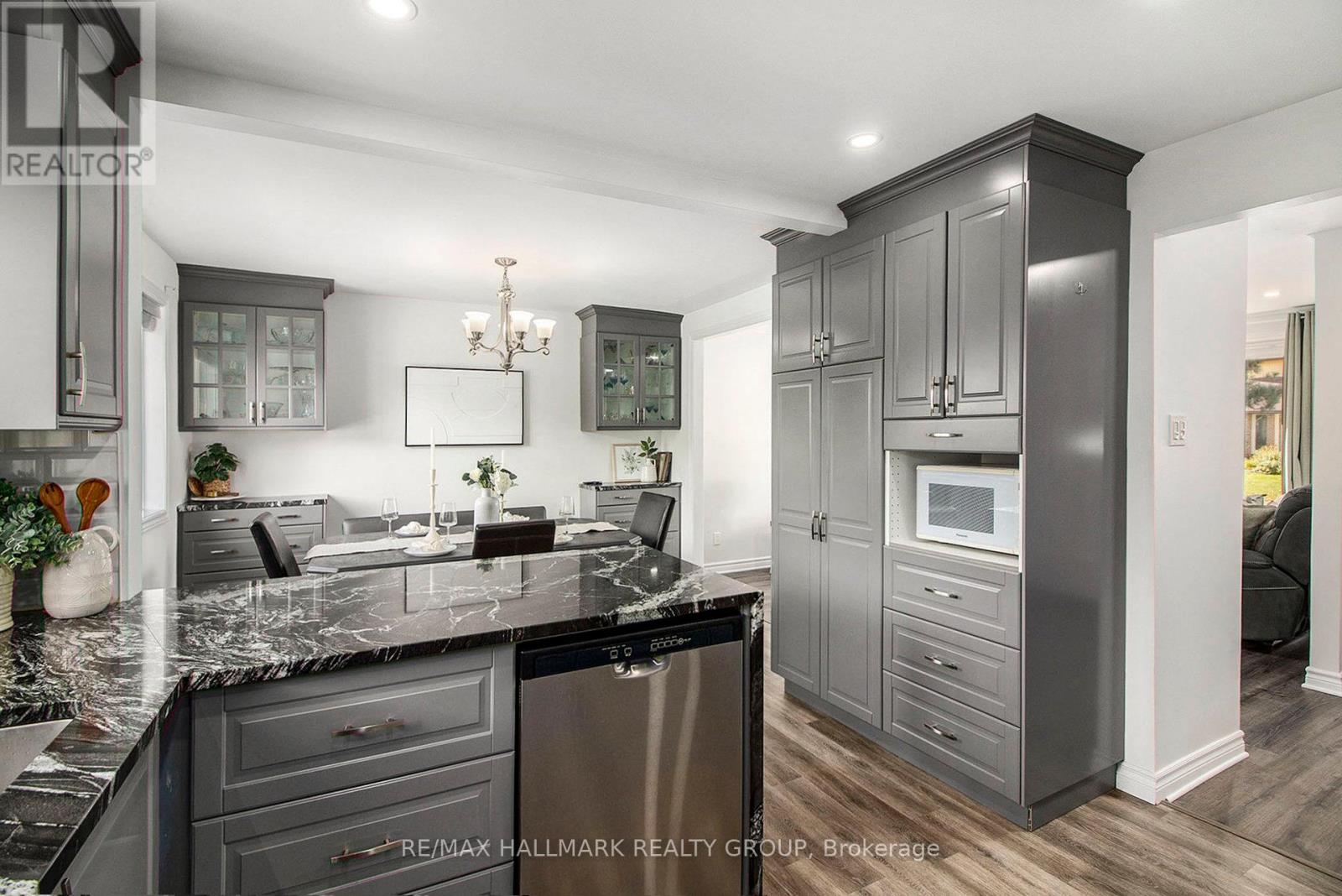 1118 Chateau Crescent
