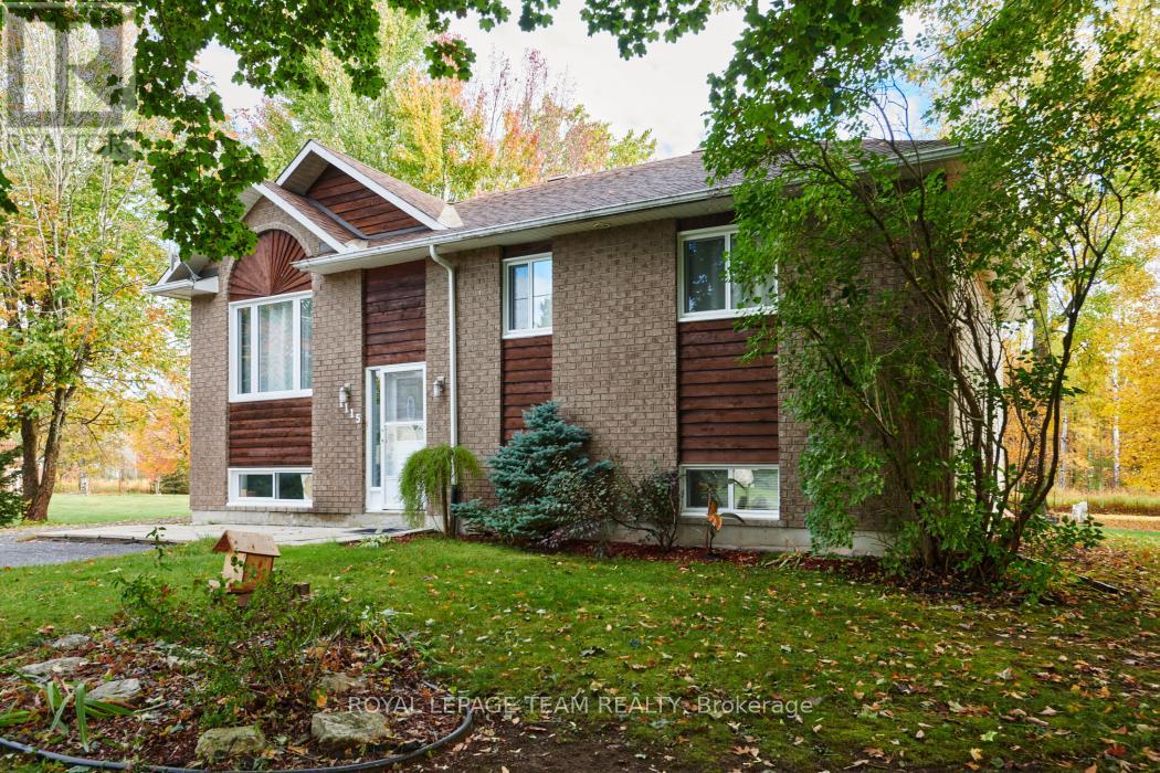 1115 Des Cerisiers Street