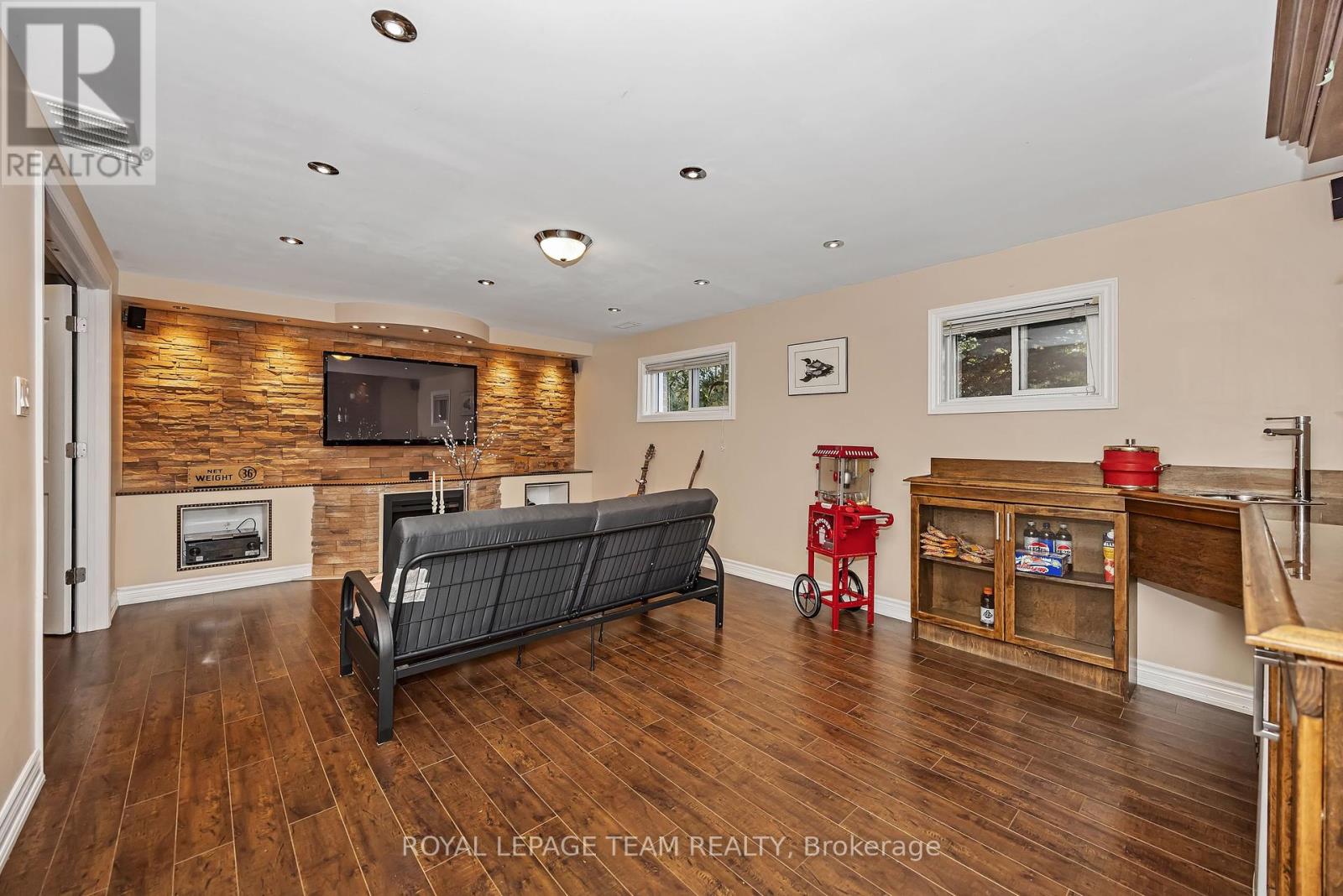 1115 Des Cerisiers Street