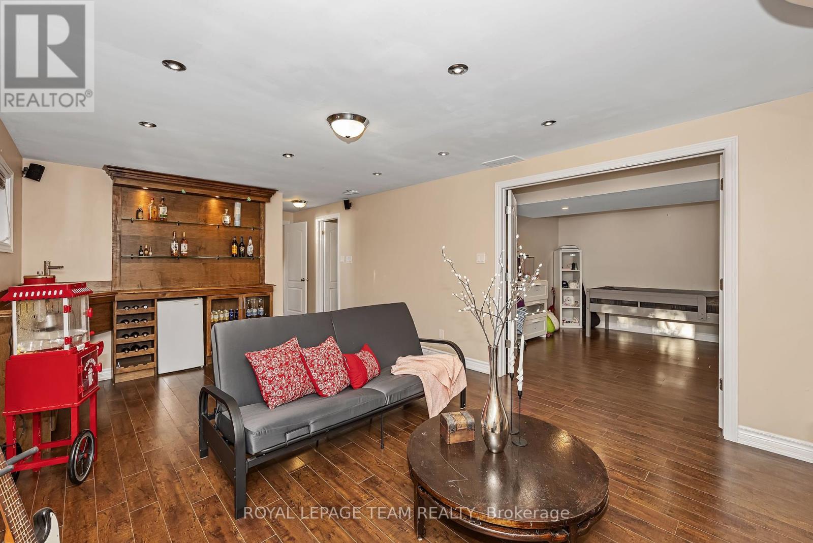 1115 Des Cerisiers Street